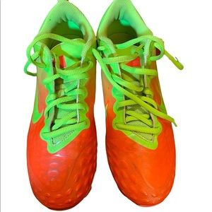 Nike Fastflex soccer cleats size US 6Y Euro 38.5.